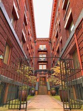 Melcliff Apartments in Portland, OR - Building Photo - Building Photo