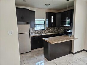 2907 Clark Blvd in Laredo, TX - Building Photo - Building Photo