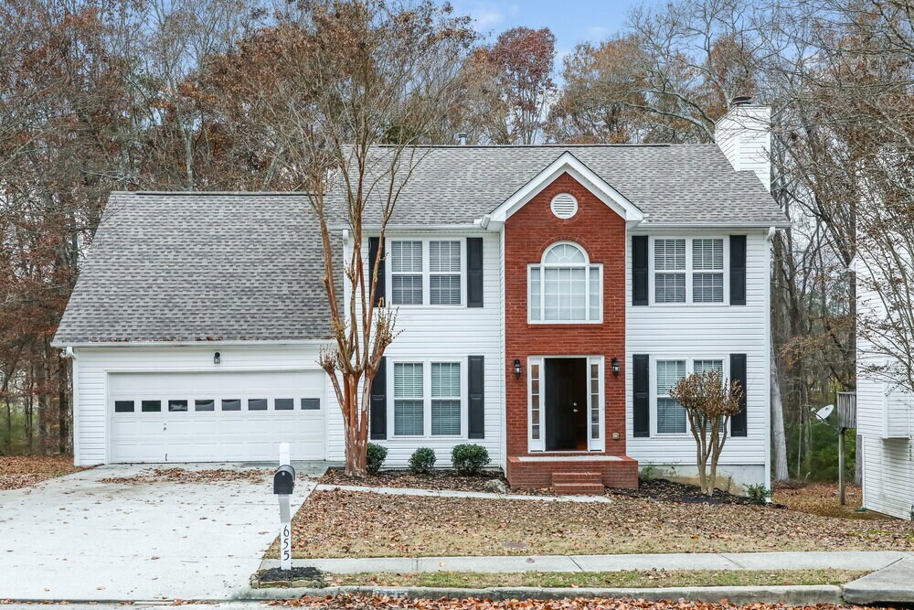 655 Simon Ive Dr in Lawrenceville, GA - Building Photo