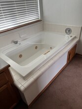 8285 W Donnybrook Dr in Boise, ID - Building Photo - Building Photo