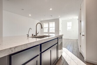 8917 Grabill Spruce St in Las Vegas, NV - Building Photo - Building Photo