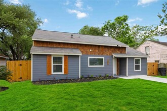 3806 Zephyr St in Houston, TX - Building Photo - Building Photo
