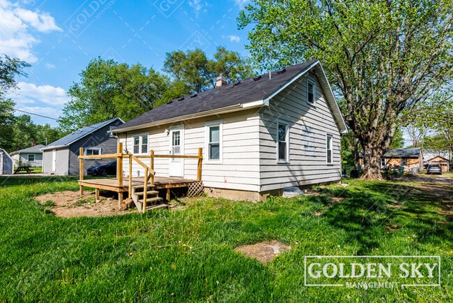609 N Waldemere Ave in Muncie, IN - Building Photo - Building Photo