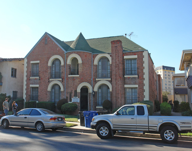 335 S Cochran Ave in Los Angeles, CA - Building Photo - Building Photo