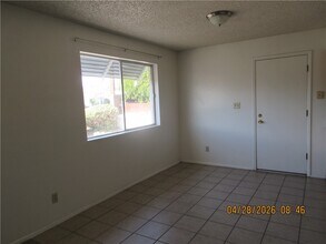 2011 Wickieup Ave in Kingman, AZ - Building Photo - Building Photo