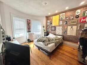 16 Victory Rd in Boston, MA - Foto de edificio - Building Photo
