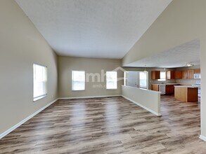 491 Dover Pond Dr in Columbus, OH - Building Photo - Building Photo
