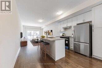 61 Creekbank Rd in Toronto, ON - Building Photo - Building Photo