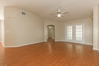 1702 Erin Brooke Dr in Valrico, FL - Foto de edificio - Building Photo