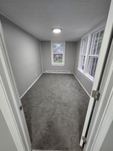 76 E Litchfield Rd S in Litchfield, CT - Foto de edificio - Building Photo