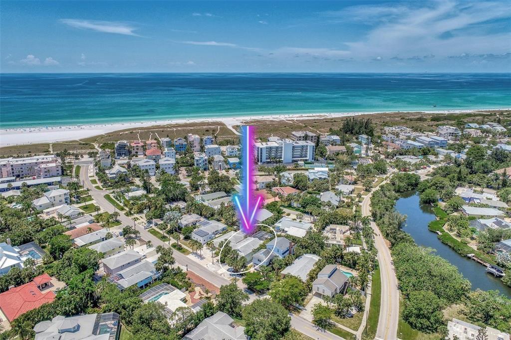 5516 Avenida Del Mare in Siesta Key, FL - Building Photo