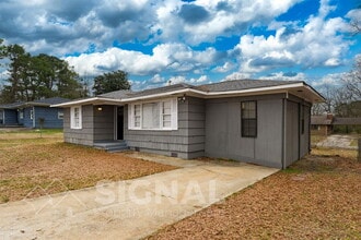 1052 Apple St in Birmingham, AL - Building Photo - Building Photo