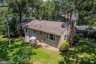 242 Beachwood Rd in Pasadena, MD - Building Photo - Building Photo
