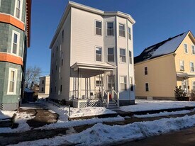 561 Rimmon St in Manchester, NH - Building Photo