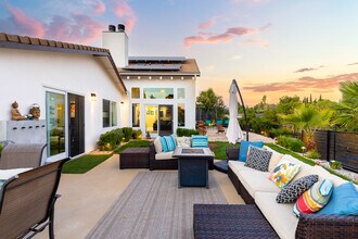 7130 Gateshead Way in West Hills, CA - Building Photo - Building Photo