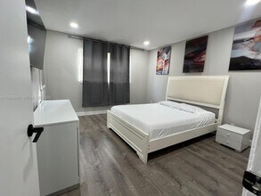 1432 S Lakeside Dr in Lake Worth Beach, FL - Building Photo - Building Photo