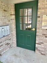 1468 Taramore Dr in Florence, KY - Building Photo