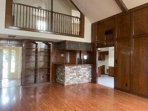 2274 Woodland Springs St in Houston, TX - Building Photo - Building Photo