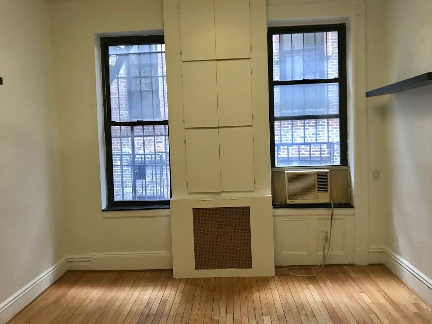 11 Mott St in New York, NY - Building Photo