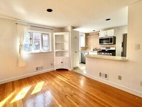 92 Duff St in Watertown, MA - Building Photo - Building Photo