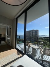 1360 NE 116th St, Unit C18 in Miami, FL - Foto de edificio - Building Photo