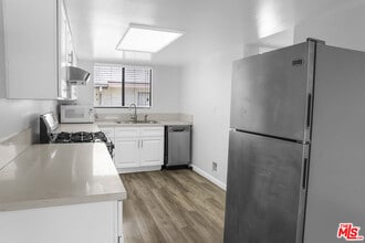 620 W Hyde Park Blvd in Inglewood, CA - Building Photo - Building Photo
