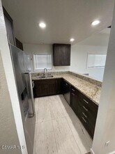 268 Rossmore Dr in Oxnard, CA - Building Photo - Building Photo