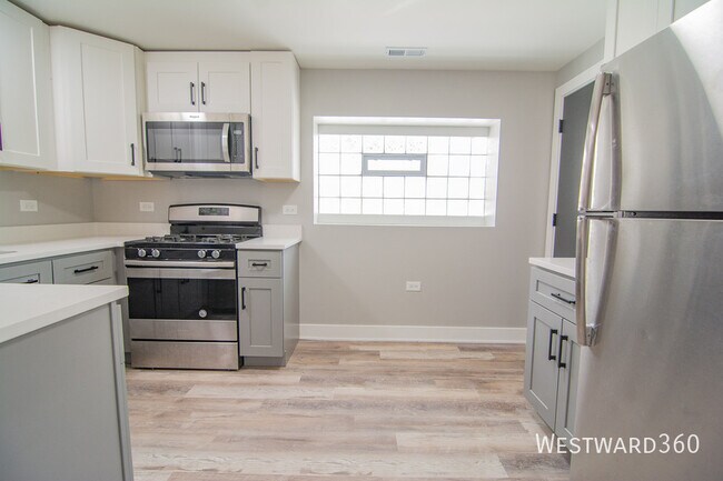 6141 N Hermitage Ave in Chicago, IL - Building Photo - Building Photo