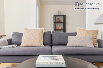 30 Park Ave in New York, NY - Building Photo - Building Photo