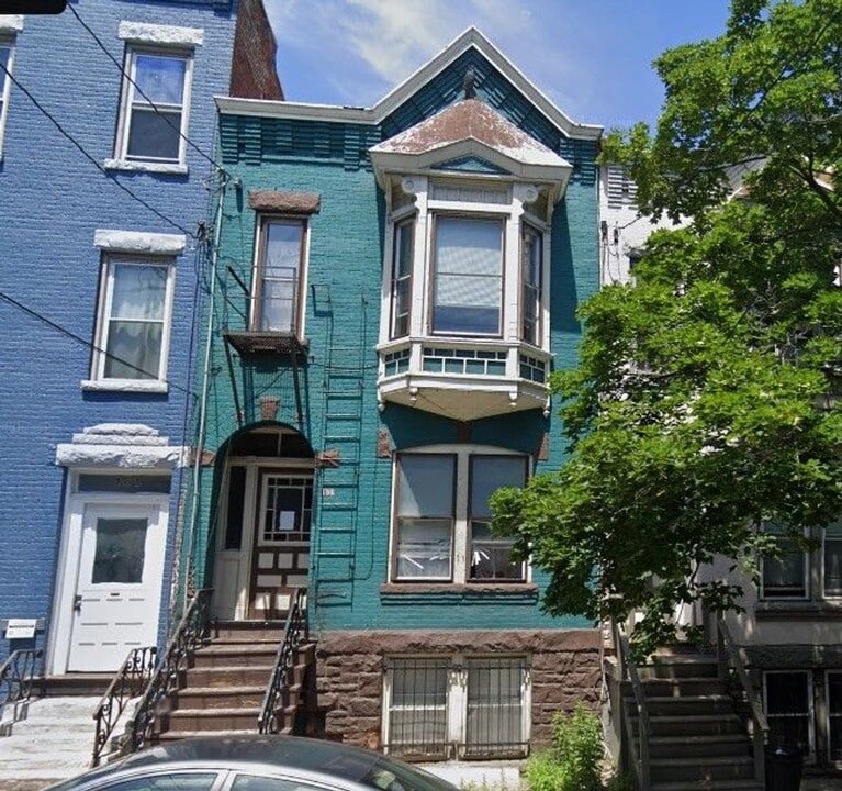 159 Lark St in Albany, NY - Building Photo