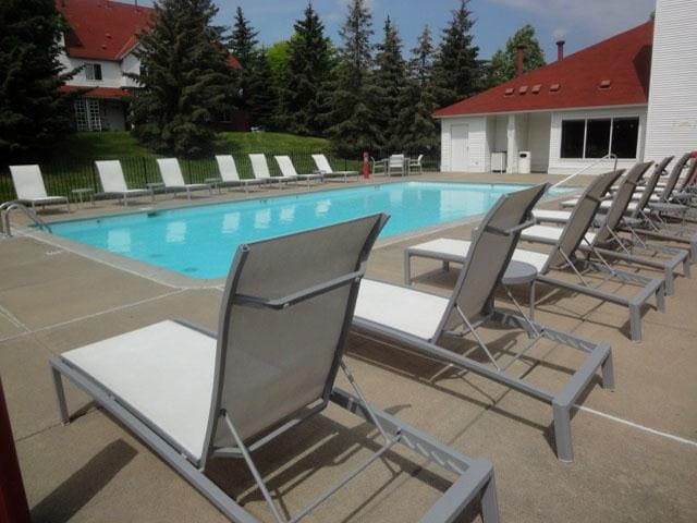 Southwind Village in Burnsville, MN - Building Photo - Building Photo