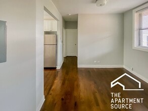 1608 W Belle Plaine Ave in Chicago, IL - Building Photo - Building Photo