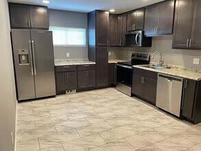 66 Reasor Dr in St. Louis, MO - Building Photo - Building Photo