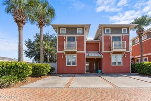 100 Downing St in Panama City Beach, FL - Building Photo