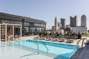 One at the Peninsula in Columbus, OH - Building Photo