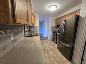 160 Keeler Ct in Roseburg, OR - Building Photo - Building Photo