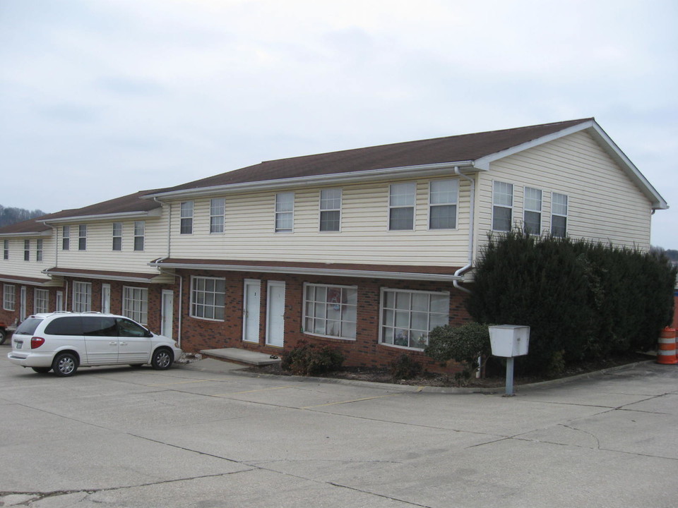 57 Park Circle in Scott Depot, WV - Building Photo