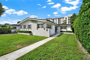 331 Santander Ave in Coral Gables, FL - Building Photo