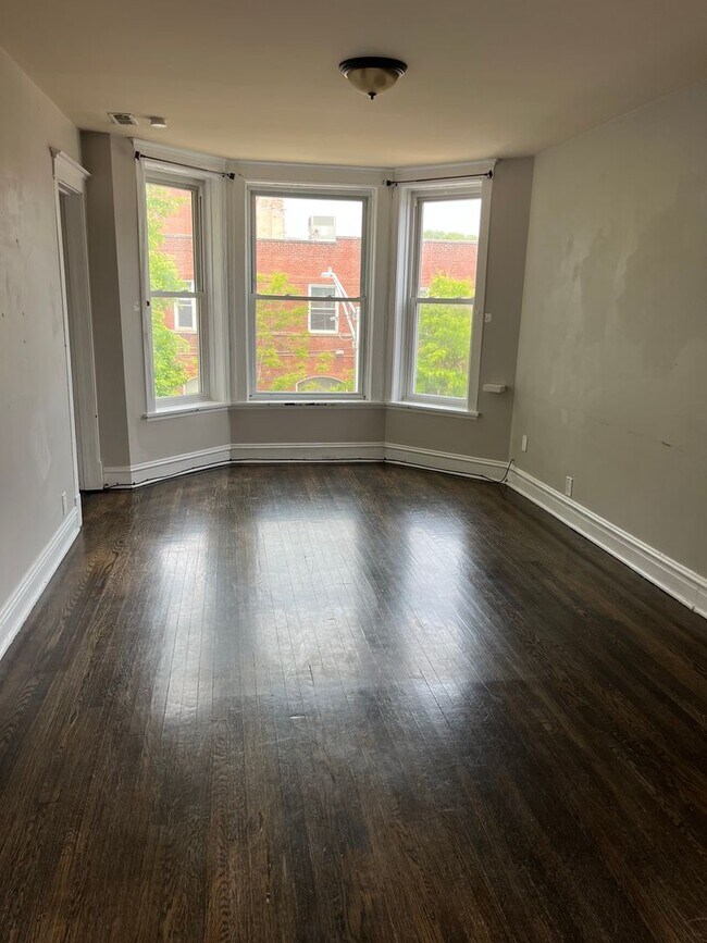 2141 W Cullom Ave in Chicago, IL - Building Photo - Building Photo