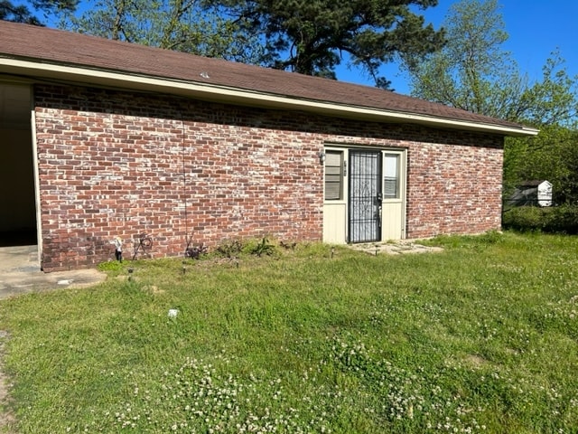 property at 701 N Kenwood Rd