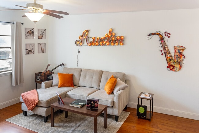 Room in Condo on Avenue A in Austin, TX - Foto de edificio - Building Photo