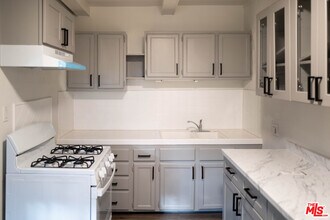 824 S Bonnie Brae St in Los Angeles, CA - Building Photo - Building Photo