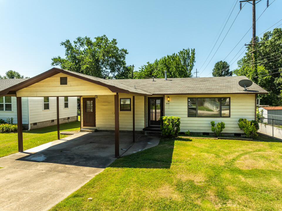 2816 Memphis St in Fort Smith, AR - Building Photo