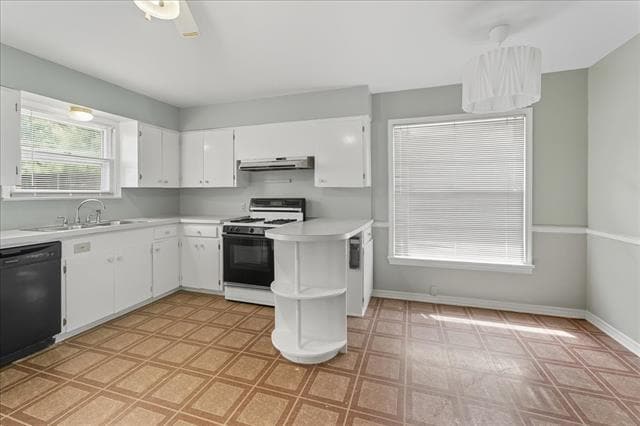 property at 6902 E Mockingbird Ln
