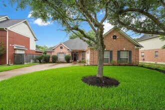 7319 Emerald Glen Dr in Sugar Land, TX - Building Photo - Building Photo