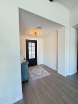 6896 E Lomas Verdes Dr in Scottsdale, AZ - Building Photo