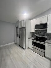 4404 Treasure Cove Dr in Fort Lauderdale, FL - Building Photo - Building Photo