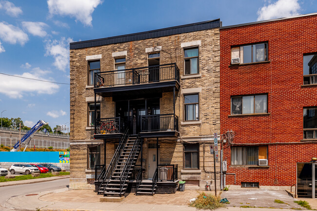 1037 Lacasse Rue in Montréal, QC - Building Photo - Building Photo