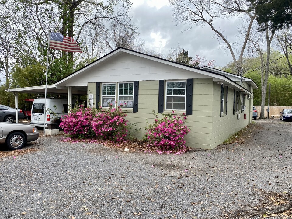 2020 Dalton St in Charleston, SC - Building Photo