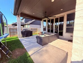 217 Sky Top Dr in Montgomery, TX - Building Photo - Building Photo